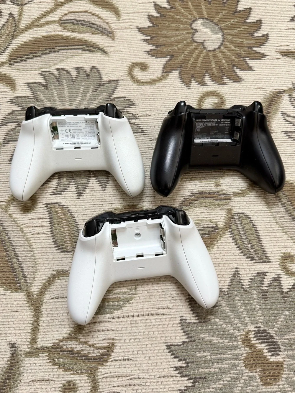 3 Untested Xbox One Controller Wireless Lot Bundle - Picture 2 of 7